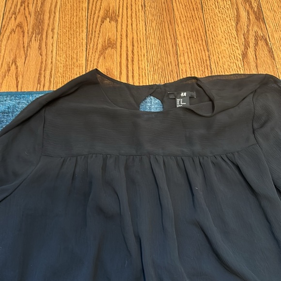 H & M LONG SLEEVE BLACK BLOUSE DRESS SZ 12 NWOT - Picture 4 of 5